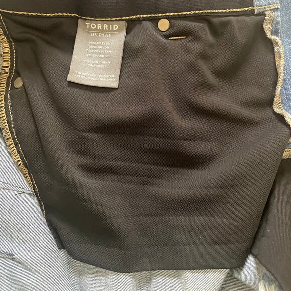 Torrid Plus‎ Size Bombshell Skinny Jeans, Distressed, destroyed,  Ladies 20 R - Picture 5 of 6
